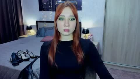 IrisDew online show from August 13, 3:04 pm