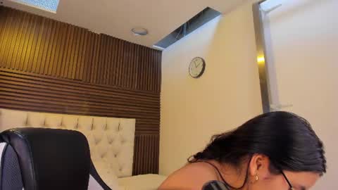 Iris Fyre  online show from June 26, 6:22 pm