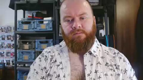 twitter theirishman205 online show from August 6, 1:21 pm