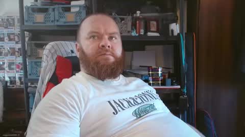 twitter theirishman205 online show from August 7, 11:10 am