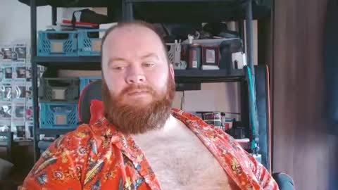 twitter theirishman205 online show from August 16, 11:58 am