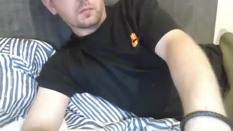 irishhighness95 online show from July 18, 2:23 am