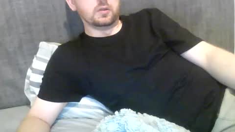 irishhighness95 online show from August 4, 5:15 am