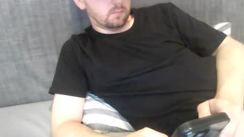 irishhighness95 online show from August 4, 10:56 am