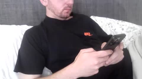 irishhighness95 online show from August 12, 8:49 am