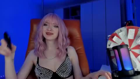 Miss Iris online show from July 11, 5:30 pm