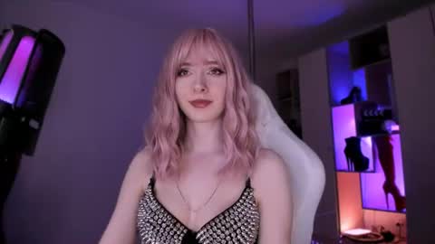 Miss Iris online show from August 5, 7:23 pm