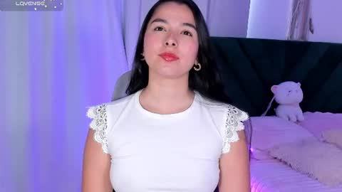 Iris Moira  online show from August 14, 1:15 pm