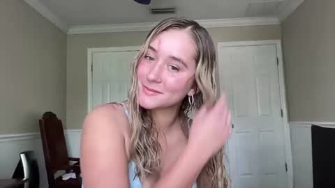 Irispink1 online show from June 21, 6:42 pm