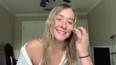 Irispink1 online show from July 5, 6:44 pm