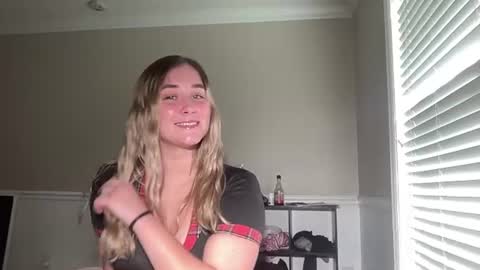 Irispink1 online show from July 27, 6:13 pm