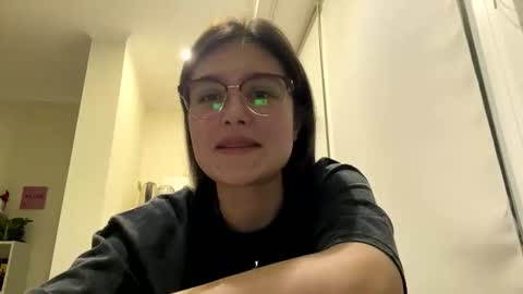 irisss31 online show from May 20, 7:26 pm
