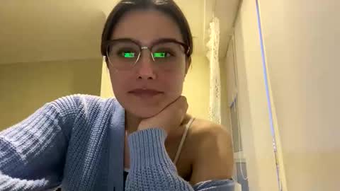 irisss31 online show from May 31, 6:21 pm