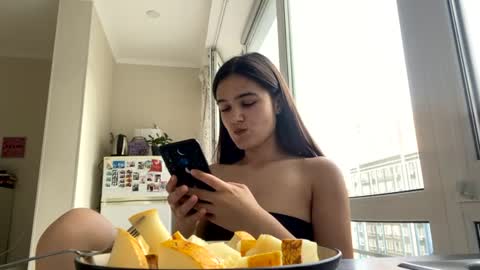 irisss31 online show from July 16, 3:46 pm