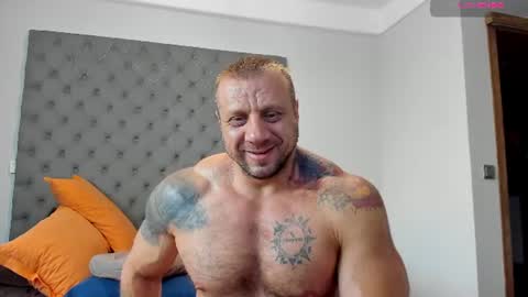 ironhulk22 online show from July 4, 3:14 pm