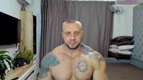 ironhulk22 online show from August 1, 11:27 am