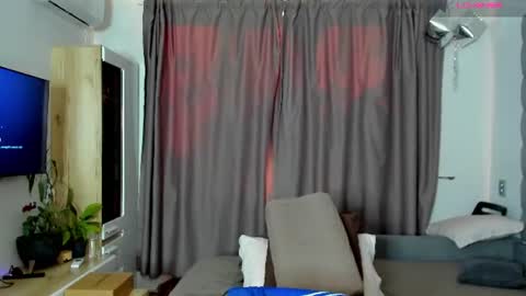 ironhulk22 online show from August 15, 3:38 pm