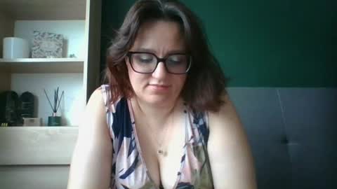 Paris online show from August 7, 6:35 am