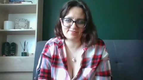 Paris online show from August 14, 6:06 am