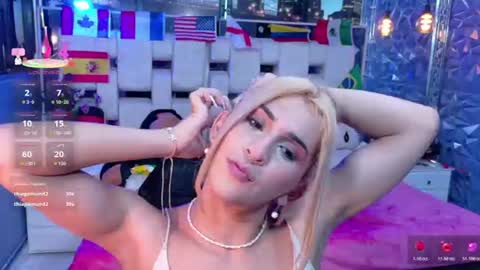 Isabella online show from July 13, 6:25 pm