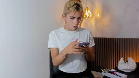 Isabella online show from July 29, 7:32 pm