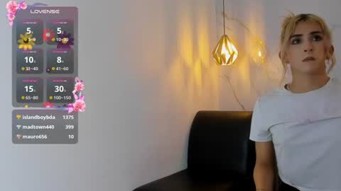 Isabella online show from July 30, 1:24 am