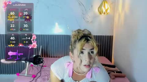 Isabella online show from July 30, 10:05 pm