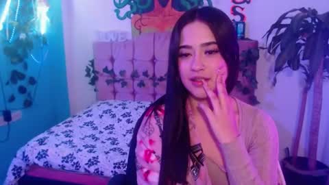 isa__rodriguez online show from July 25, 4:44 pm