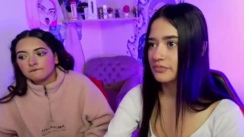 isa__rodriguez online show from August 6, 9:58 pm
