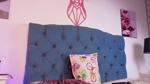 Isabella online show from August 7, 7:08 am