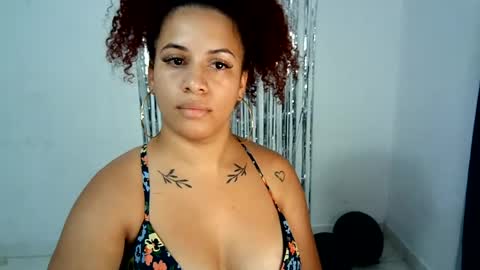 isa_bellaxx23 online show from July 28, 12:38 am