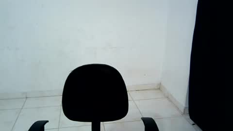 isa_bellaxx23 online show from August 4, 11:13 pm