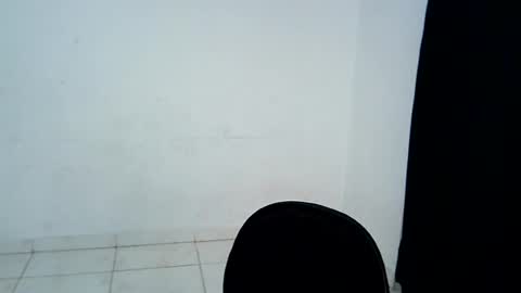 isa_bellaxx23 online show from August 12, 2:03 am