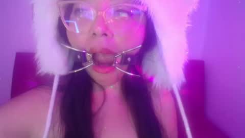 Rachel online show from June 15, 8:23 am