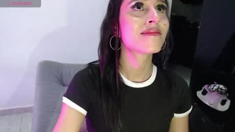 Isabella Hall online show from July 26, 10:48 pm