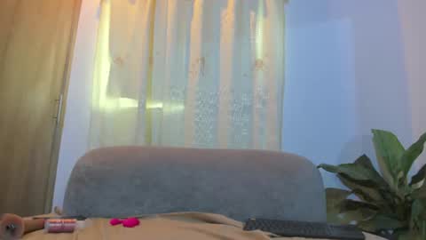 Isabella online show from August 12, 2:19 pm