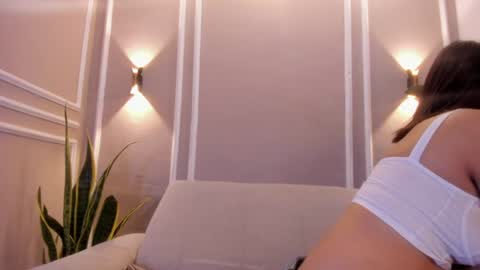 Isabella online show from August 15, 12:20 pm