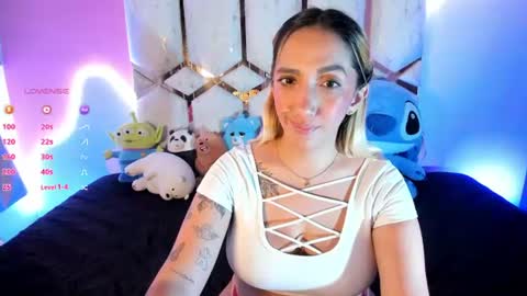 isa_klein online show from August 10, 11:00 am