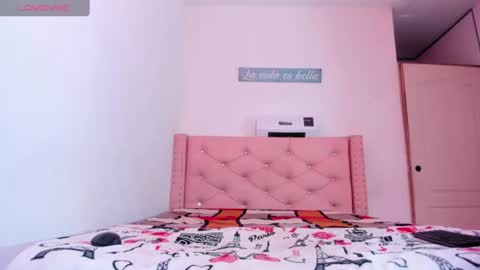 isa_lovestory online show from August 7, 3:28 am