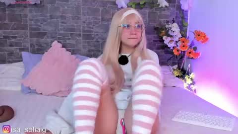 isa_sofia1 online show from July 16, 12:11 am