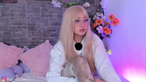 isa_sofia1 online show from July 19, 7:49 pm