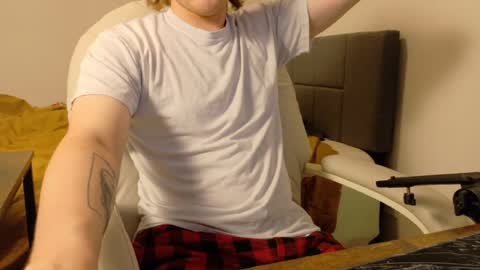 isaac online show from August 2, 7:04 am