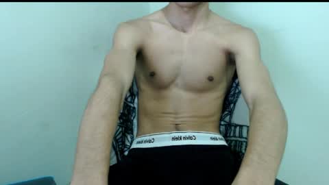 isaaclatino online show from April 27, 9:49 am
