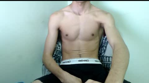 isaaclatino online show from April 27, 10:55 am