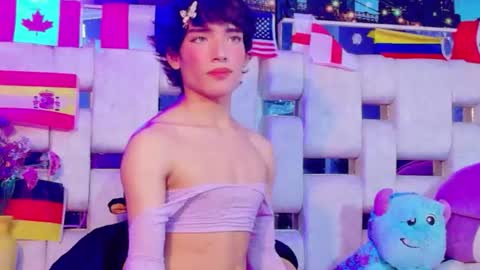 isaacnova online show from July 9, 11:43 pm