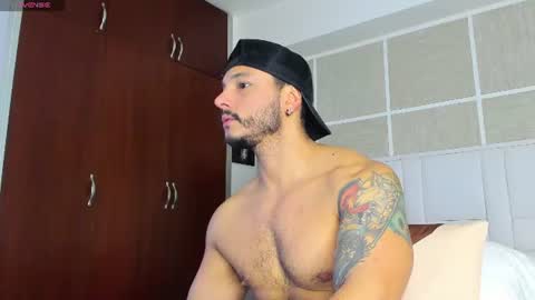 Isaac Surez online show from July 27, 1:38 pm