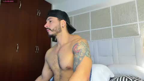 Isaac Surez online show from August 7, 11:32 am