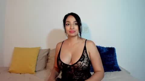 isabel_dukke online show from August 10, 2:02 am