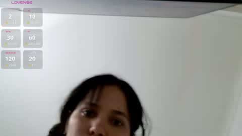 isabela online show from August 6, 4:28 pm