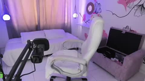 isabela_fiorelli online show from August 14, 7:06 pm